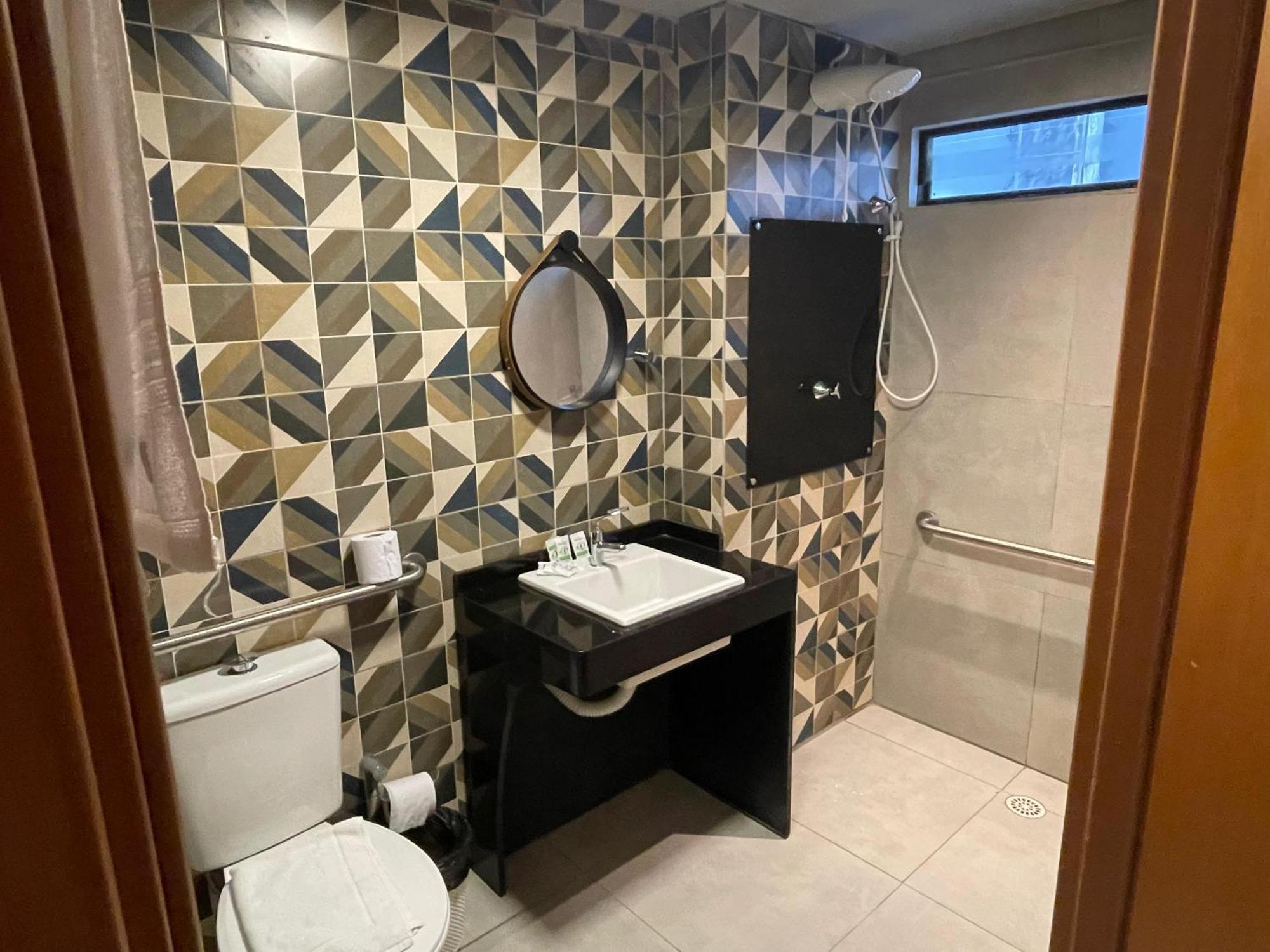 Easy Porto Hotel 3*